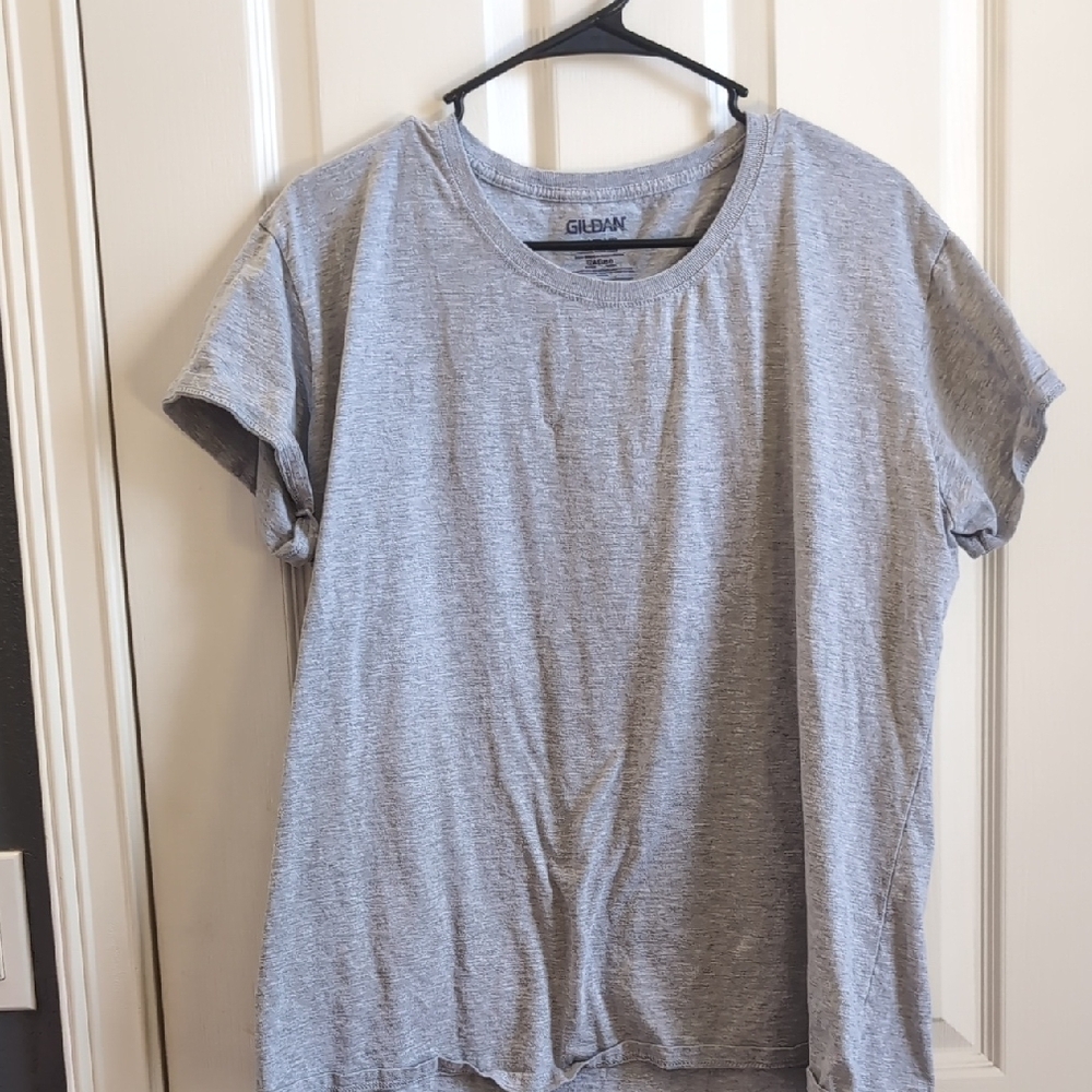 Gildan Gray Women's Top